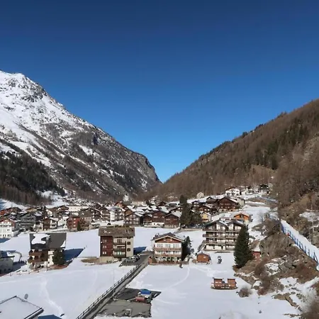In Blatten With Private Terrace Appartamento Blatten bei Naters