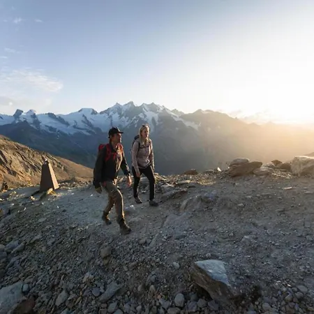 Glacier Views & Trails *