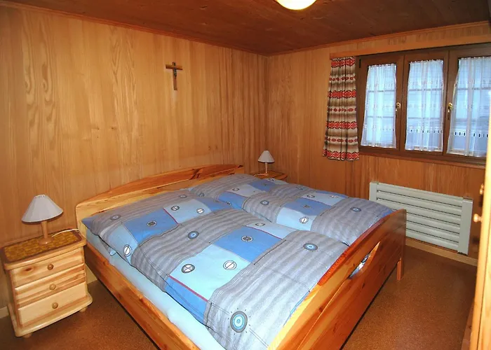 Glacier Views & Trails Apartman