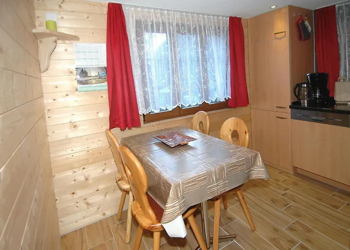 Glacier Views & Trails Apartman *