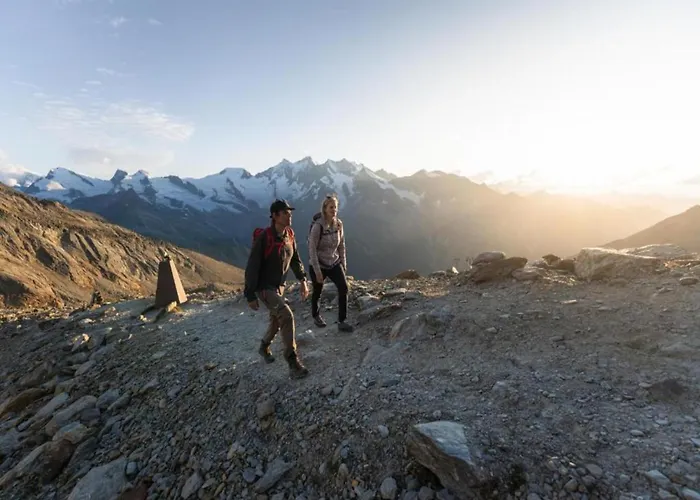 Glacier Views & Trails *