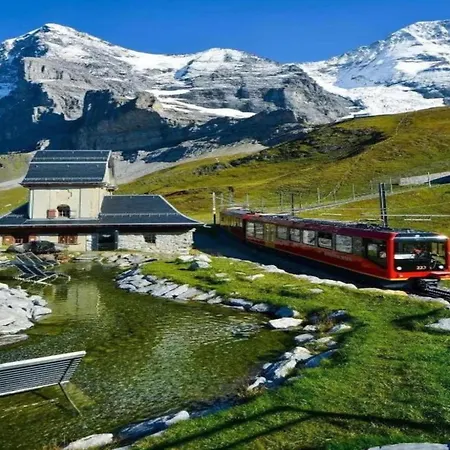 Glacier Views & Trails Blatten bei Naters
