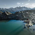 Glacier Views & Trails 나테스