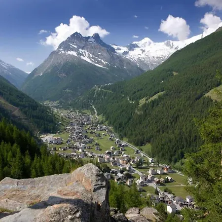 Glacier Views & Trails Appartement *